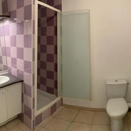 Studio 2 Pers Proche Plages Commerces Ville *